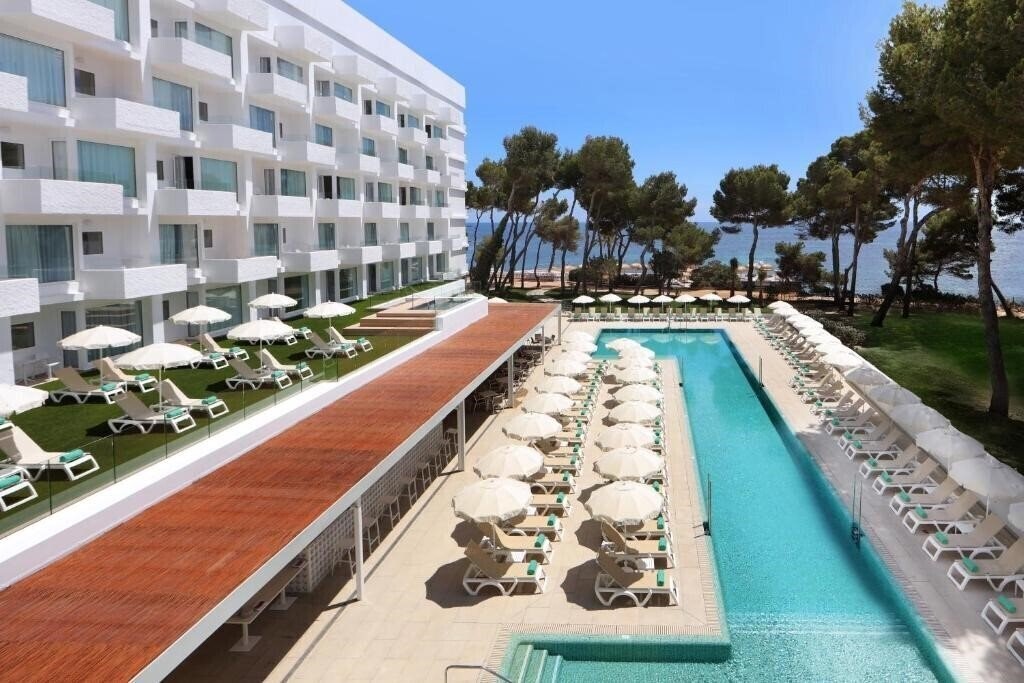 Отель Iberostar Selection Santa Eulalia 4*
