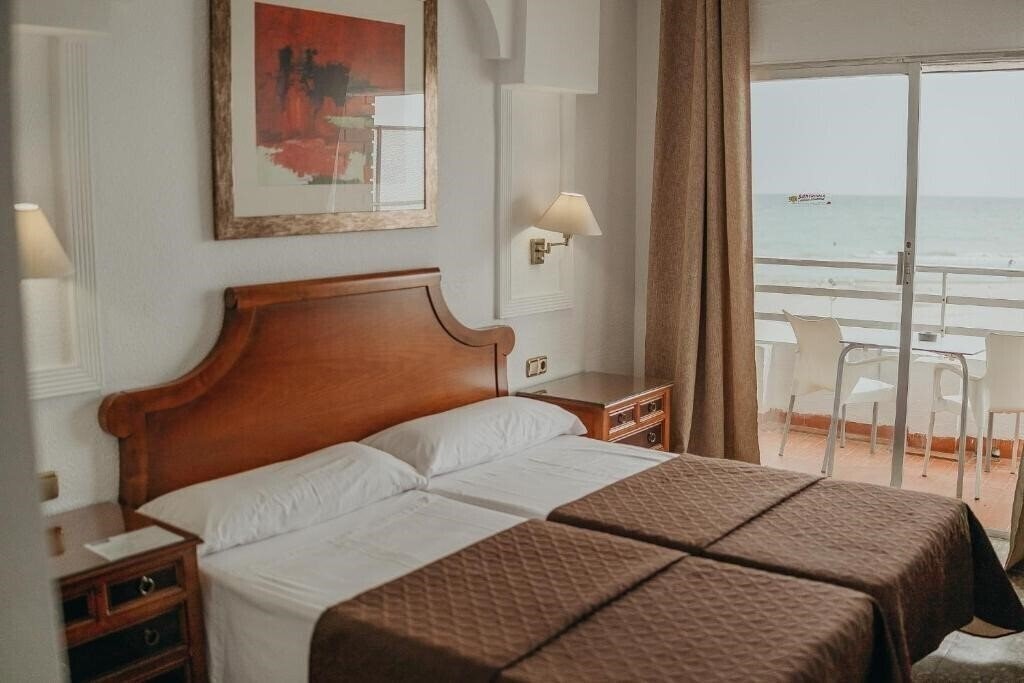 Отель Hotel Polamar 3*