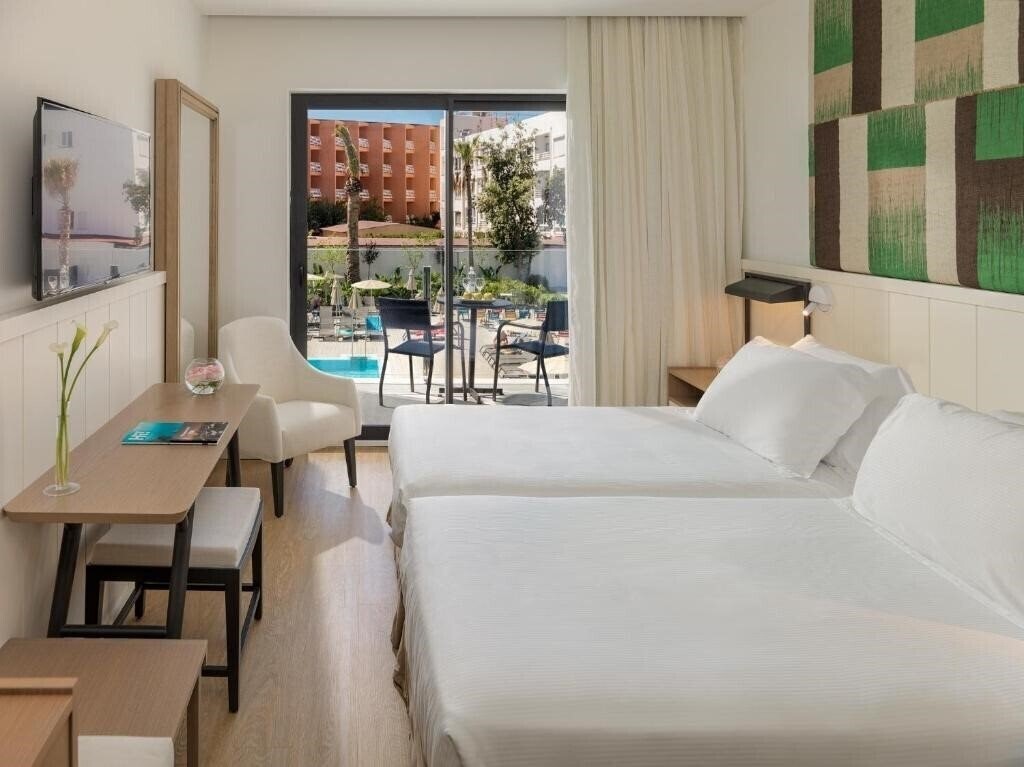 Зображення H10 Playas De Mallorca 4*