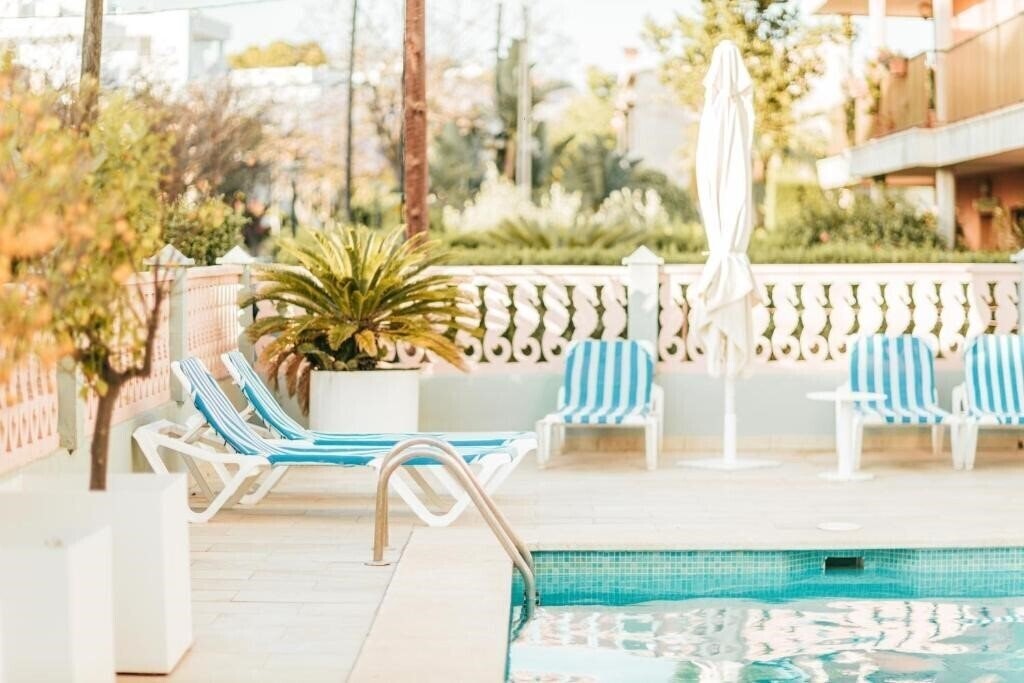 Отель 4u Miranda - Adults Only 2*