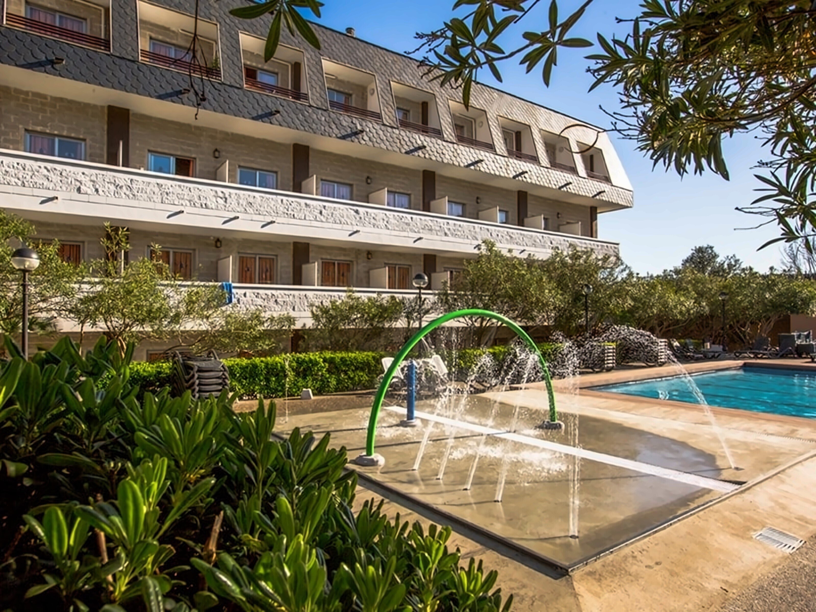 Отель Santa Susana Resort 3*
