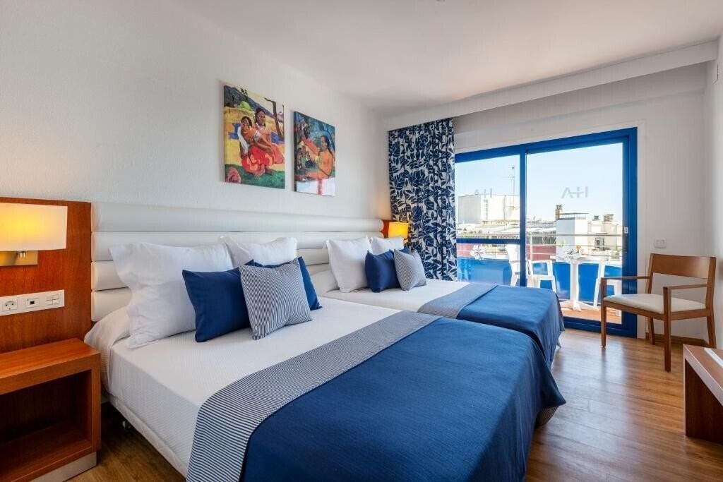 Фото Tahiti Playa Hotel & Suites 4*