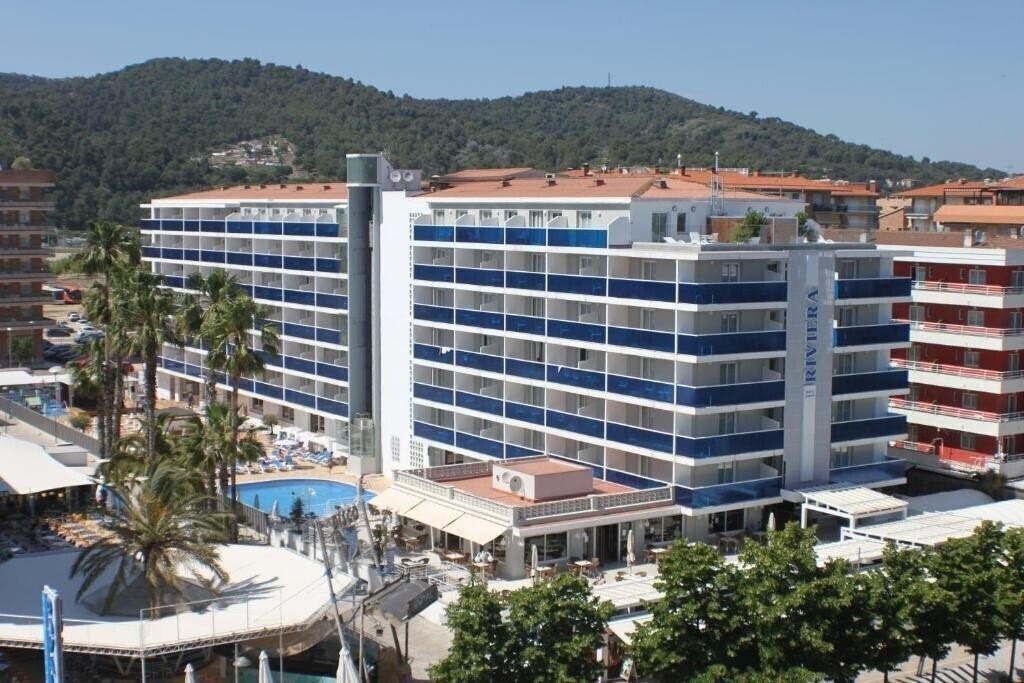 Отель Riviera 3*
