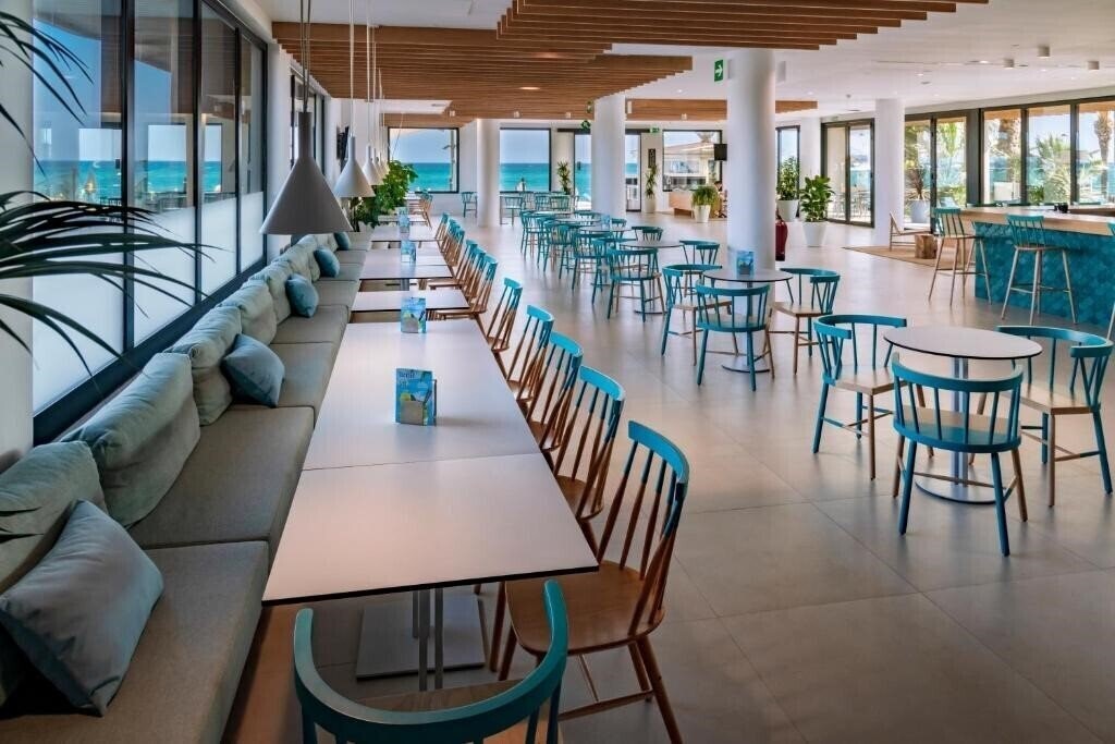 Фотография Caprici Beach & SPA 4*
