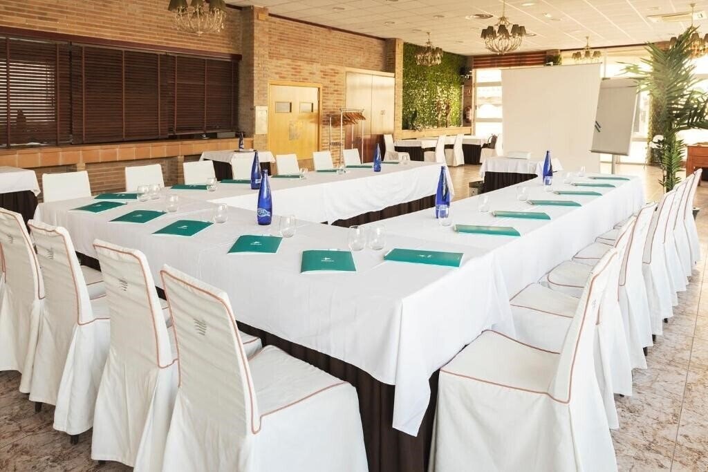 Изображение El Aguila 3*