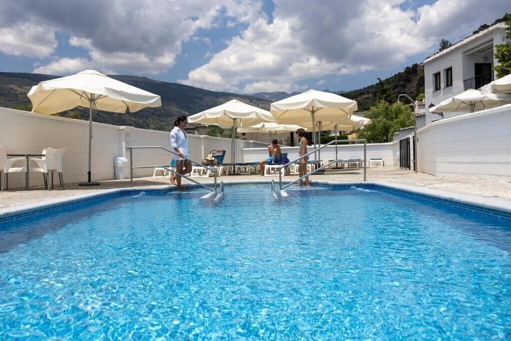 Фото Villa Turistica De Bubion 3*