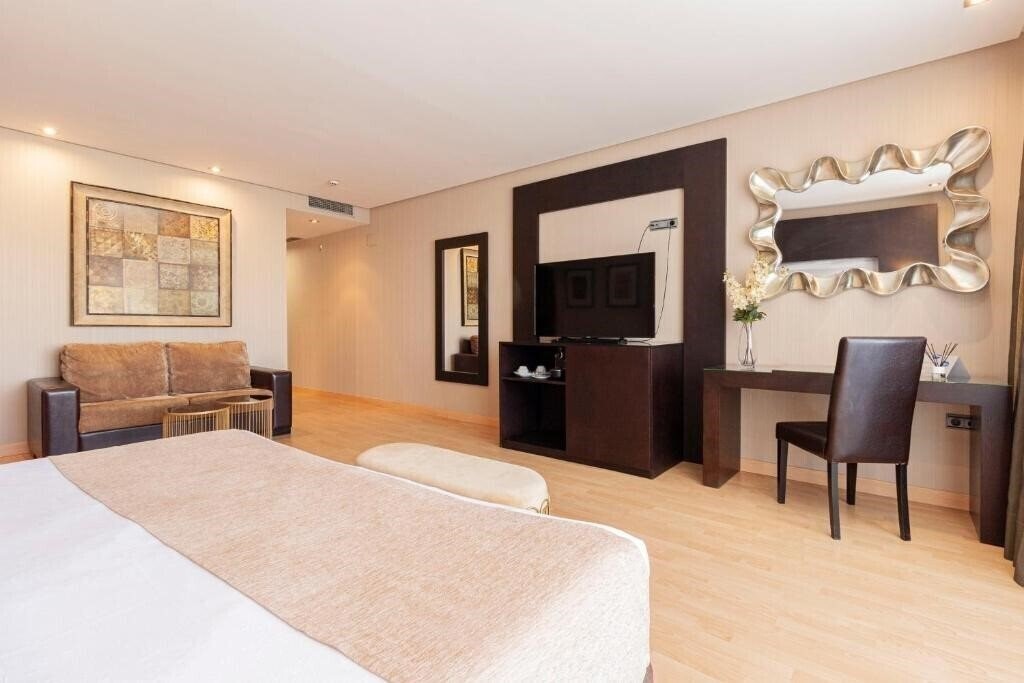 Изображение Ulises 4*