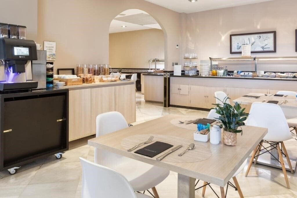Картинка Hispalis 3*