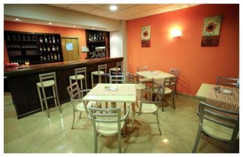 Отель Dos Hermanas 3*