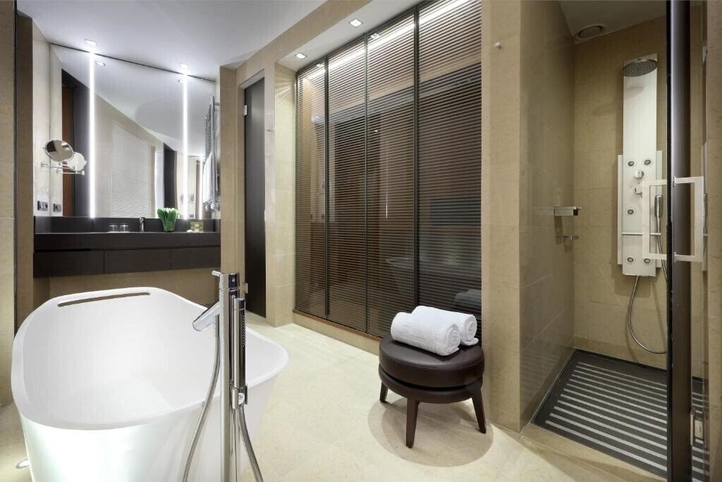 Фотографія Eurostars Torre Sevilla 5*
