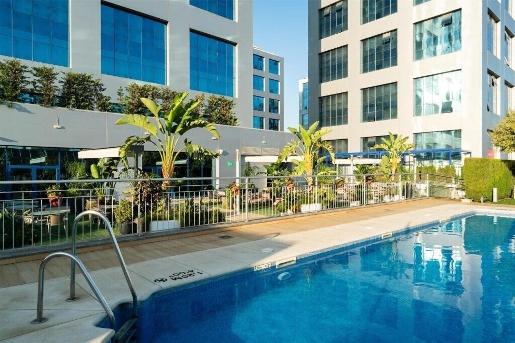 Фотографія Hilton Garden Inn Sevilla 4*
