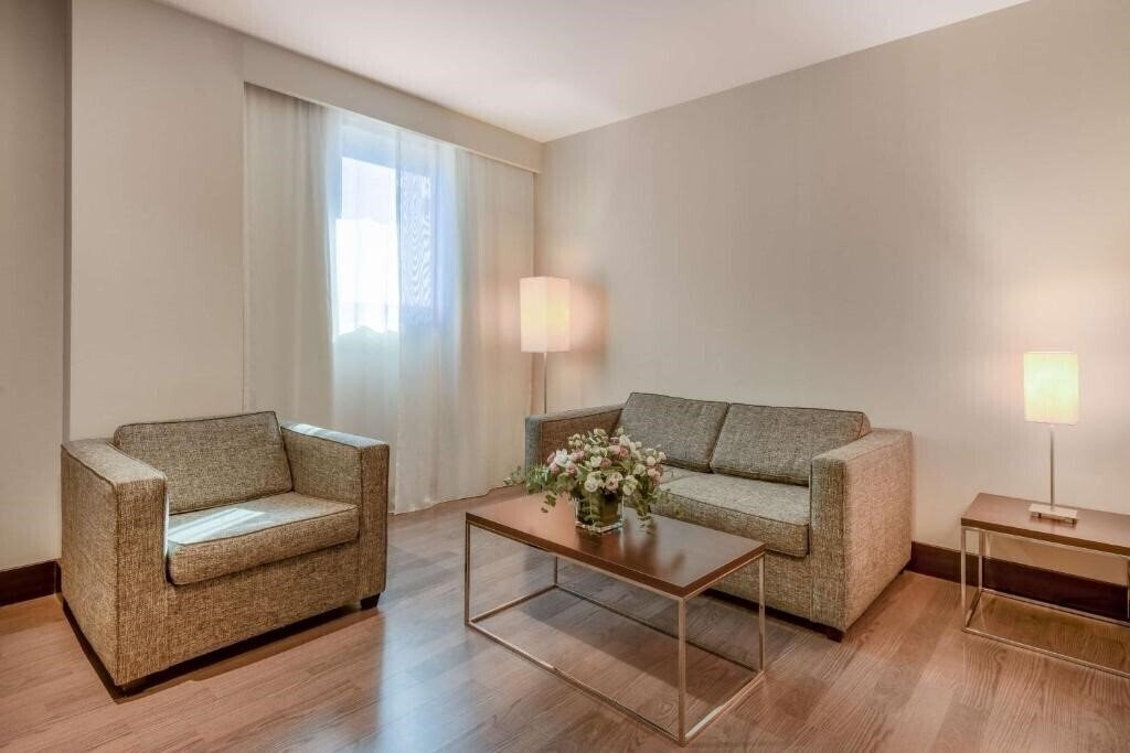 Фотографія Nh Campo De Gibraltar 4*