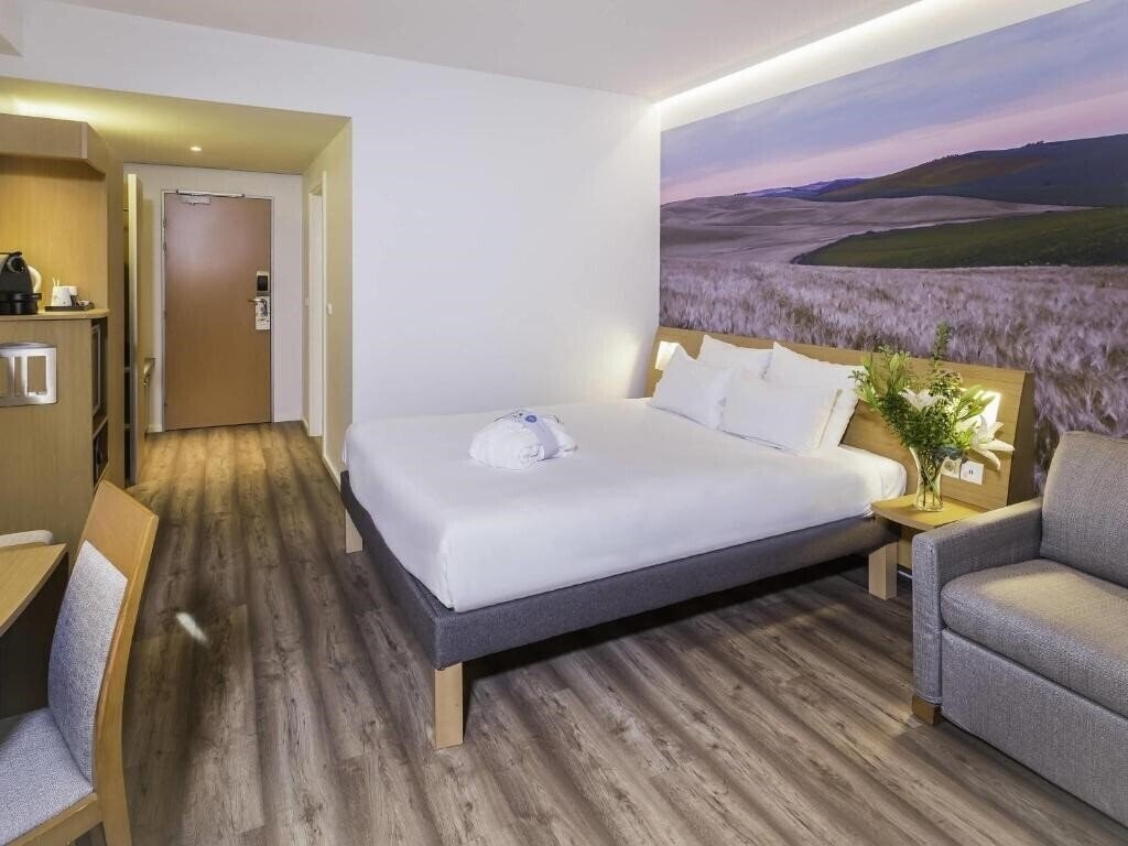 Картинка Novotel Sevilla 4*
