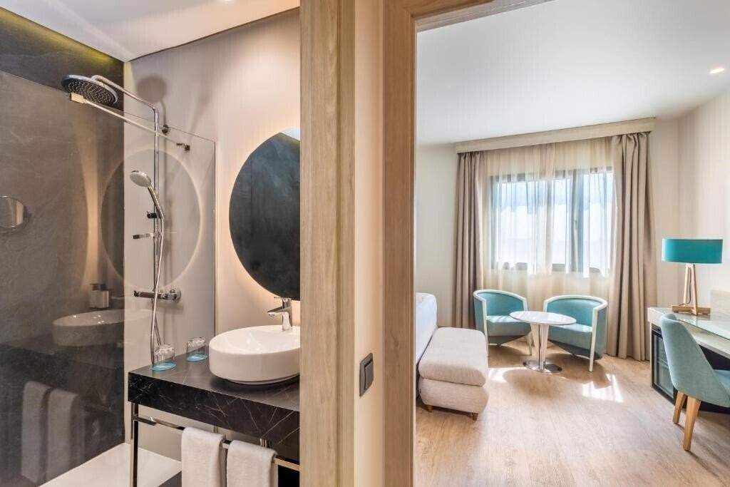 Фотографія Occidental Sevilla Viapol 4*