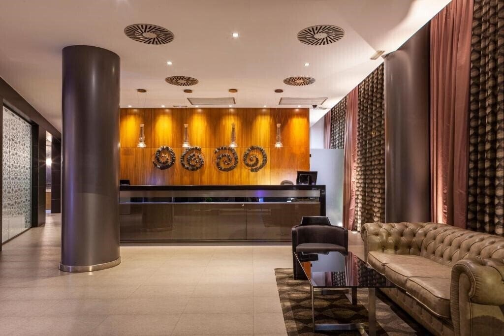 Картинка Porcel Torneo (ex. AC Sevilla Torneo) 4*