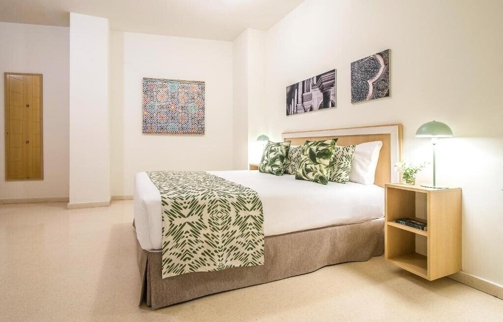 Отель Pierre & Vacances Sevilla Apartamentos 3*