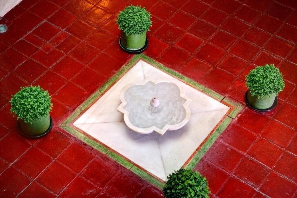 Фотография Sacristia De Santa Ana 3*