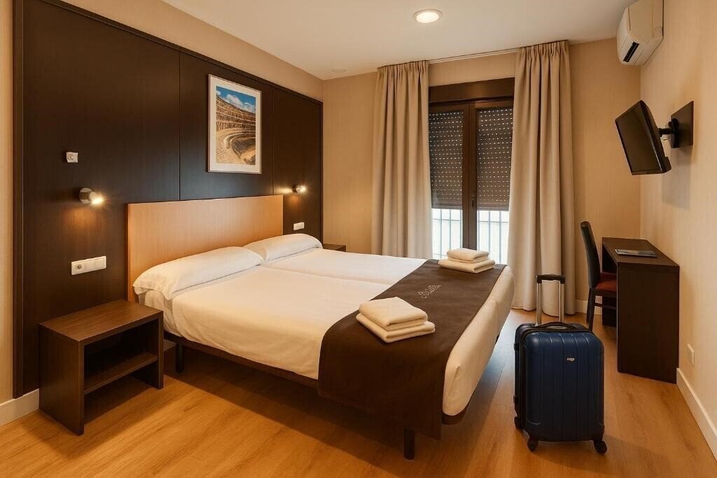 Картинка Plaza Sevilla 3*