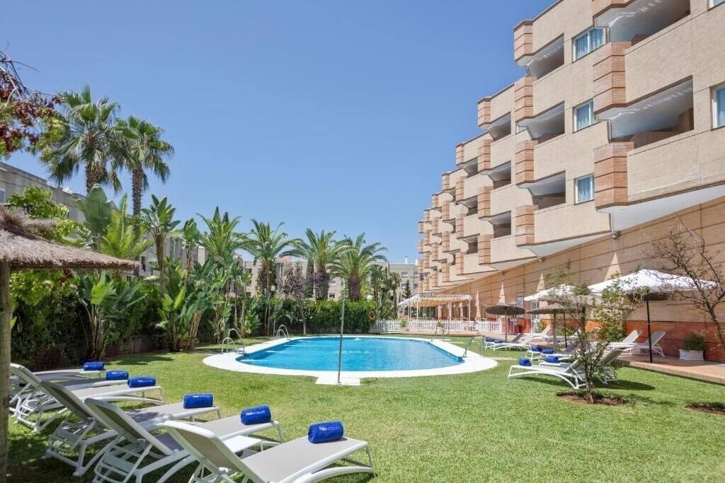 Фото Hotel TRH La Motilla Business & Cultural 4*