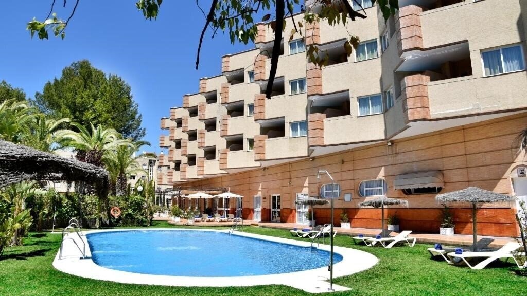 Фотография Hotel TRH La Motilla Business & Cultural 4*