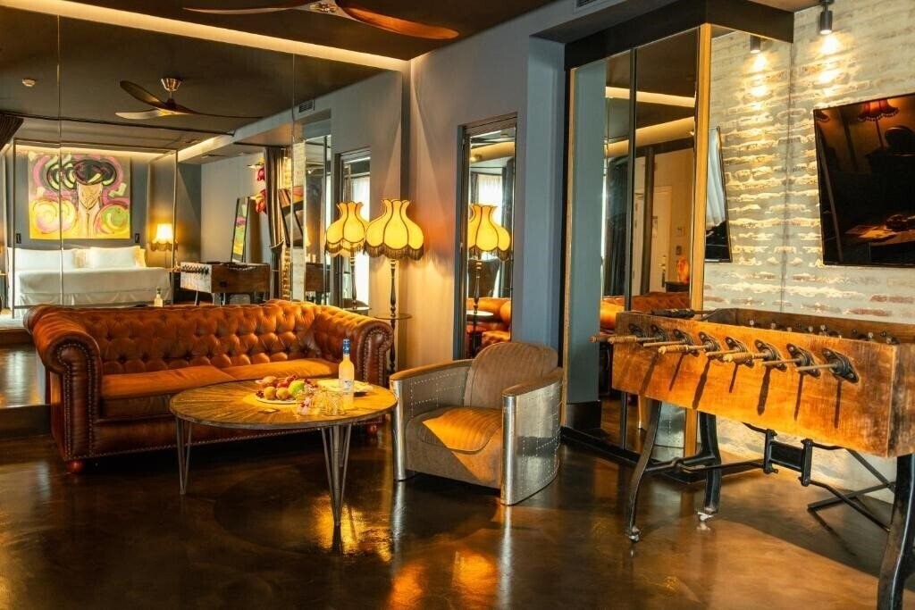 Готель Hotel Lobby 5*