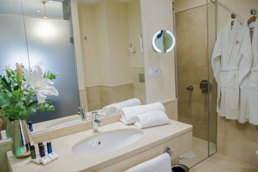 Фотография Halo Boutique Hotel 4*