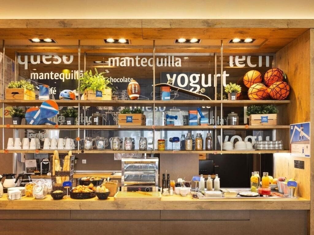 Картинка Ibis Budget Sevilla Aeropuerto 2*