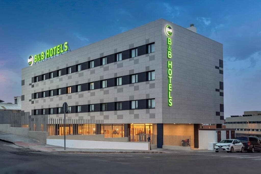 Отель B&B Hotel Sevilla Bormujos 3*