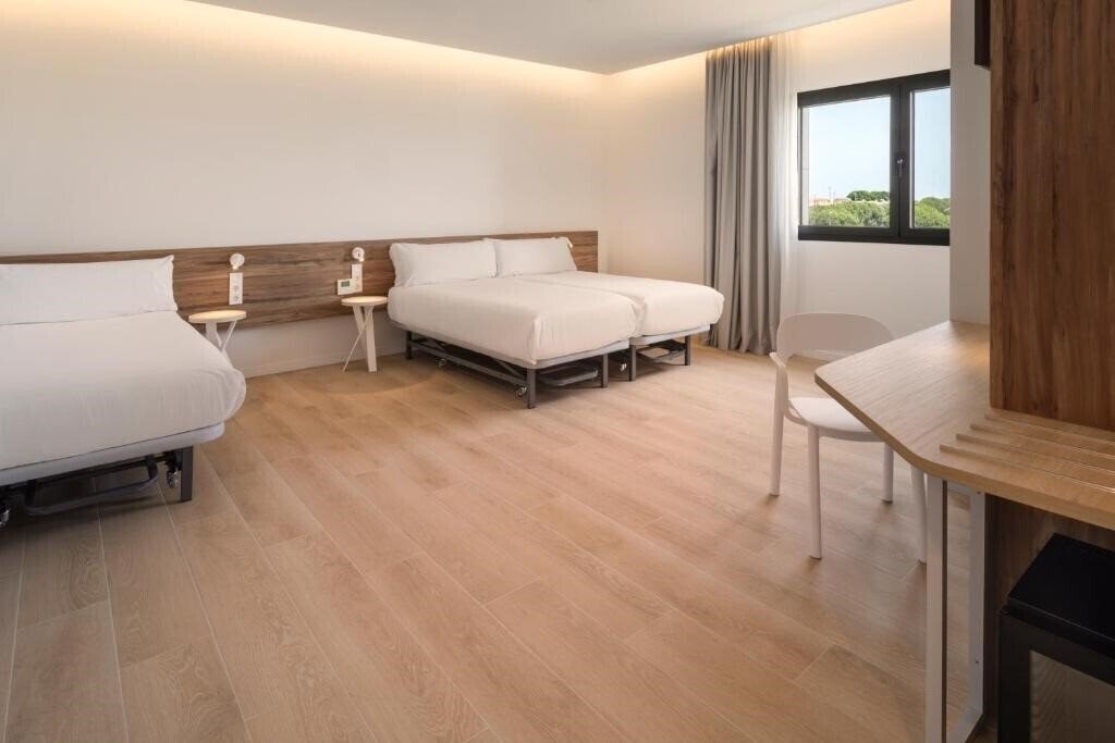 Фото B&B Hotel Sevilla Bormujos 3*