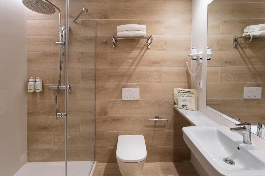 Фотография B&B Hotel Sevilla Bormujos 3*