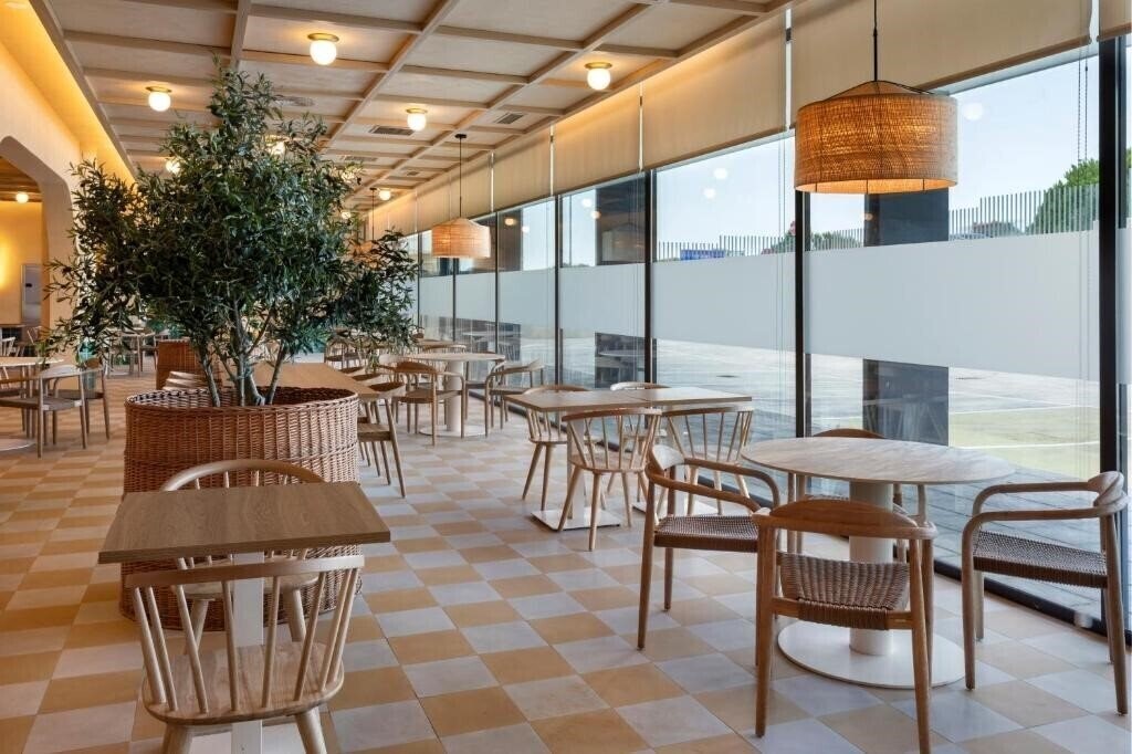 Изображение B&B Hotel Sevilla Bormujos 3*