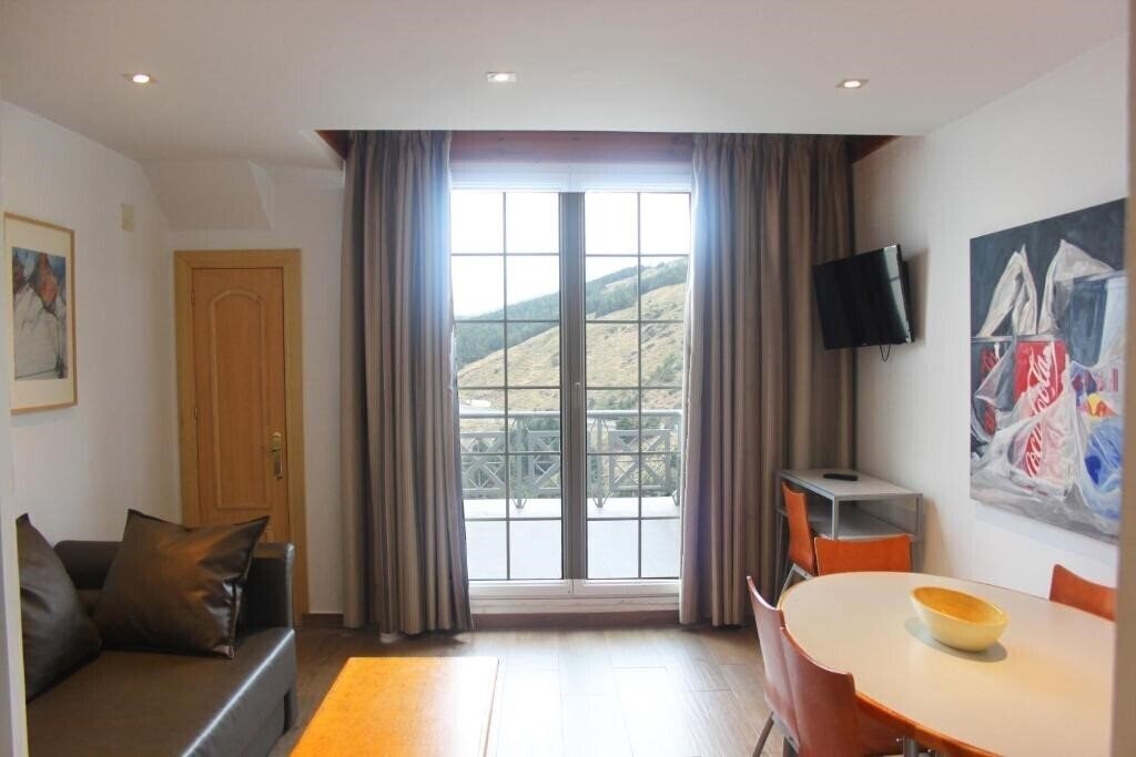 Картинка Apartamentos GHM Plaza 2*