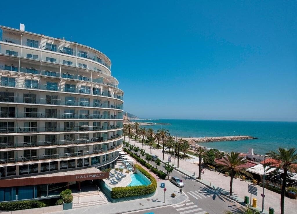 Готель Calipolis 4*
