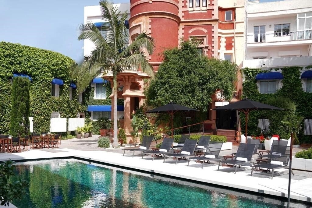 Готель Medium Sitges Park 3*