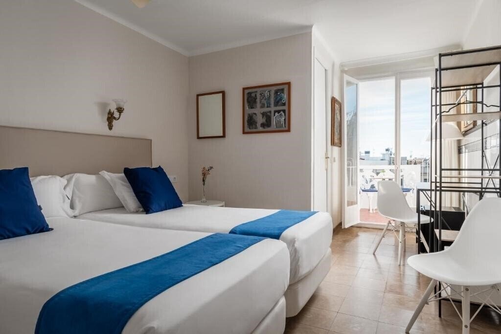 Фото Hotel Medium Romantic 2*