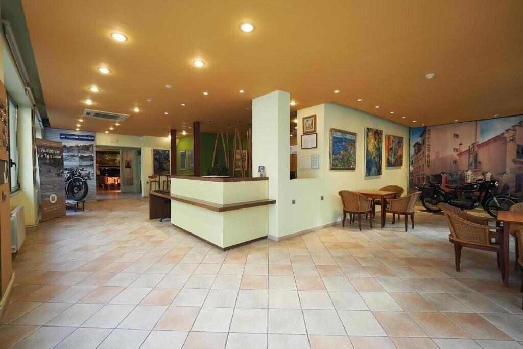 Отель Hotel Montserrat 2*