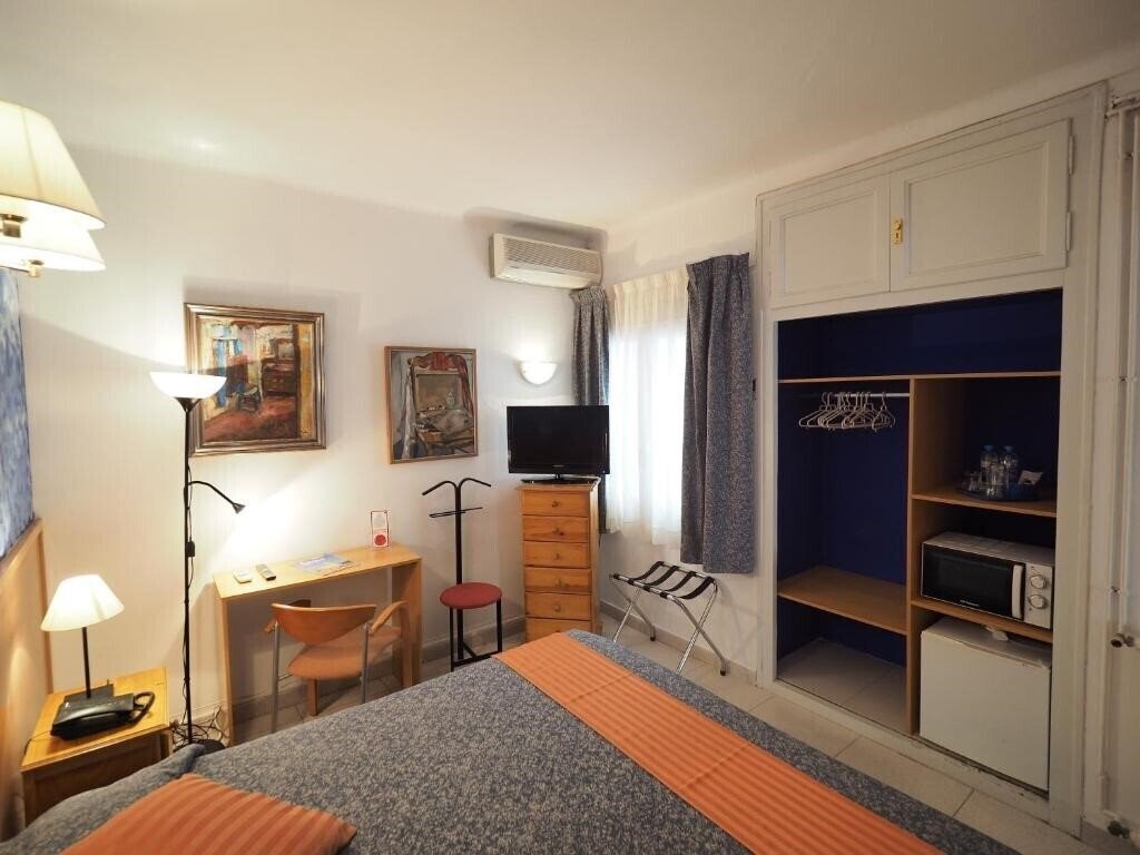 Фотография Hotel Montserrat 2*
