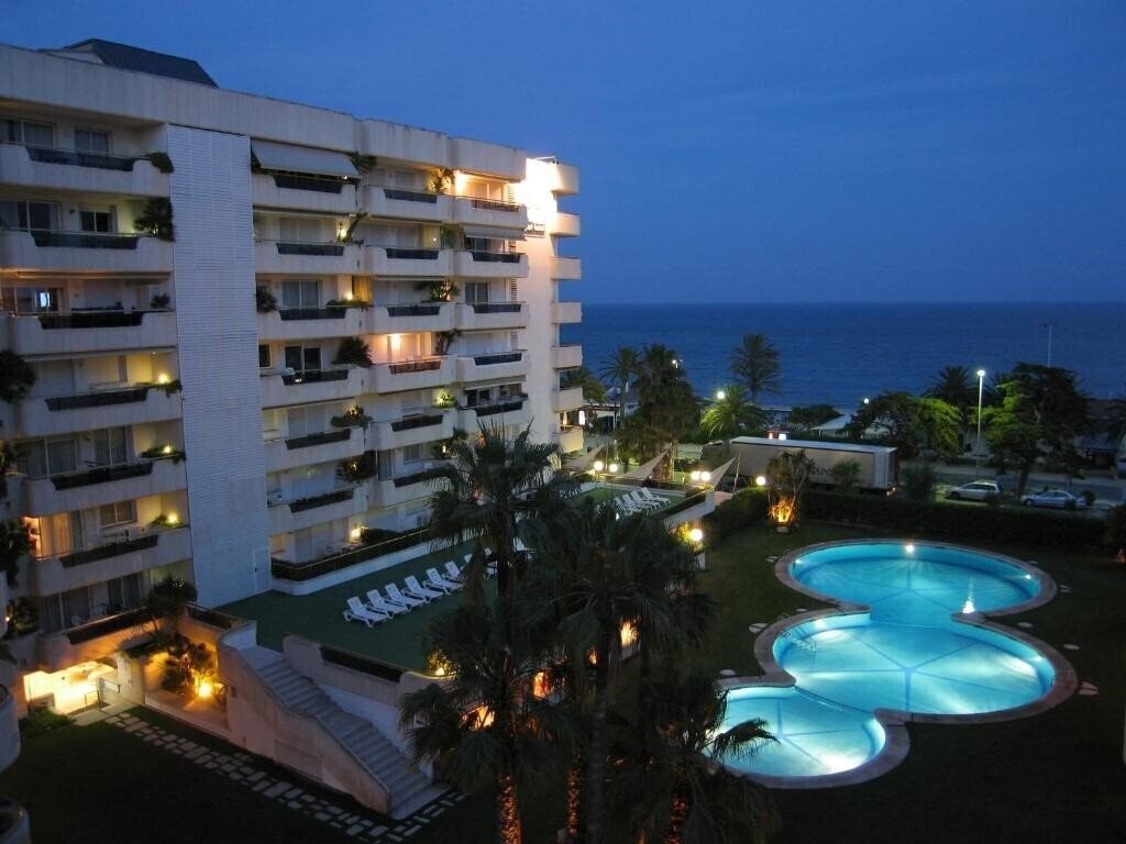 Отель Mediterraneo Sitges Apart 3*