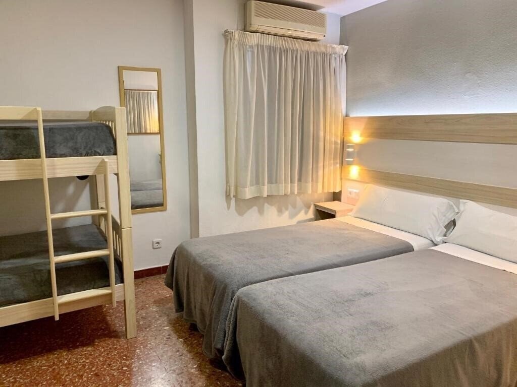 Фото Catalunya Express 2*