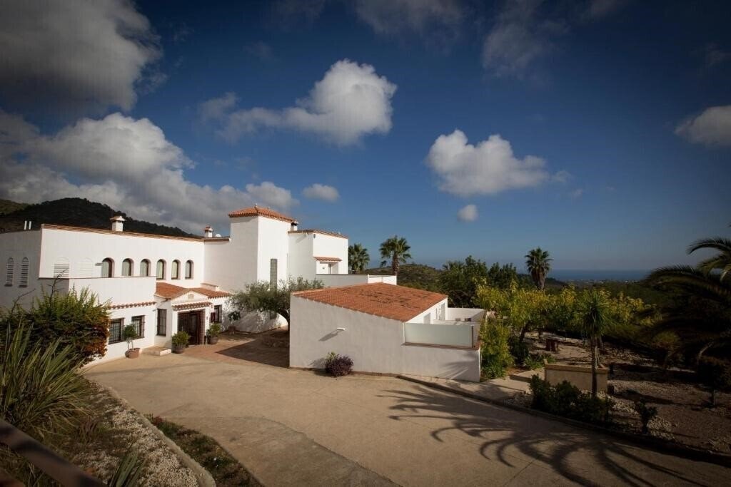 Картинка Cal Naudi 4*