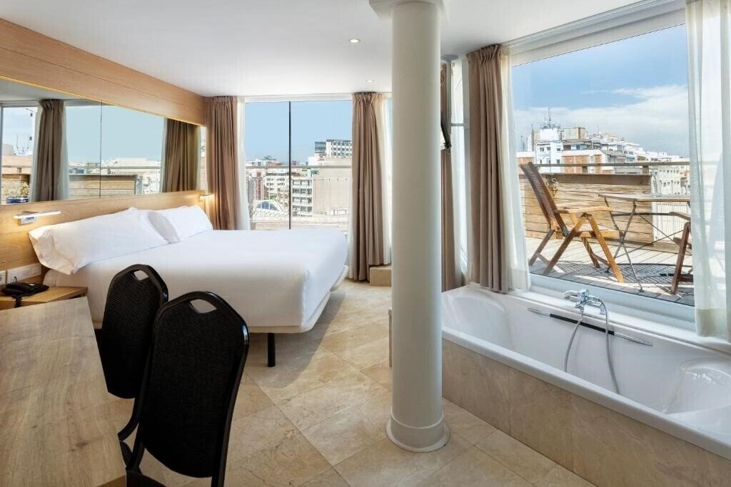 Готель B&B Hotel Tarragona Centro Urbis 3*