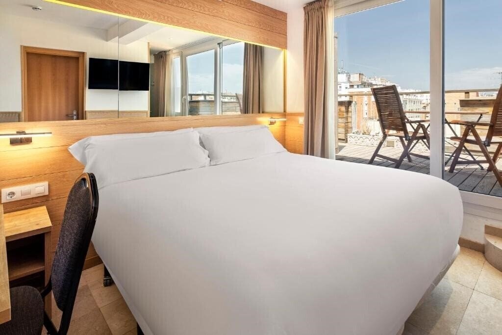 Фото B&B Hotel Tarragona Centro Urbis 3*