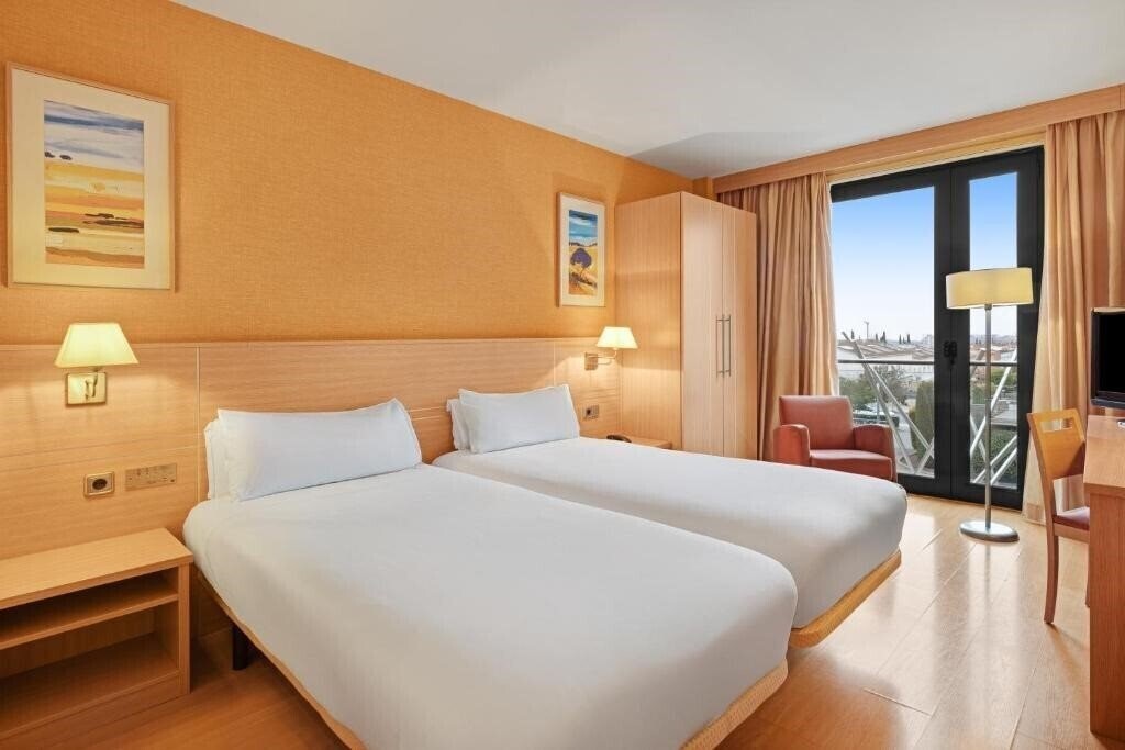Фото B&B Hotel Tarragona Valls 3*