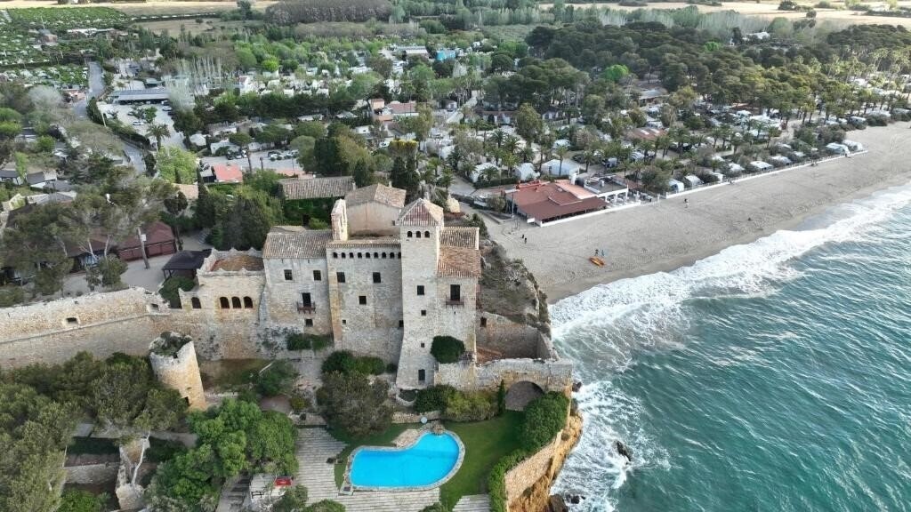 Готель Tamarit Beach Resort 1*