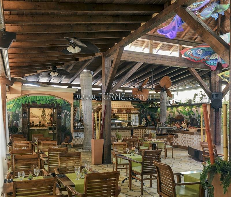 Отель Green Garden Resort & Suites 4*