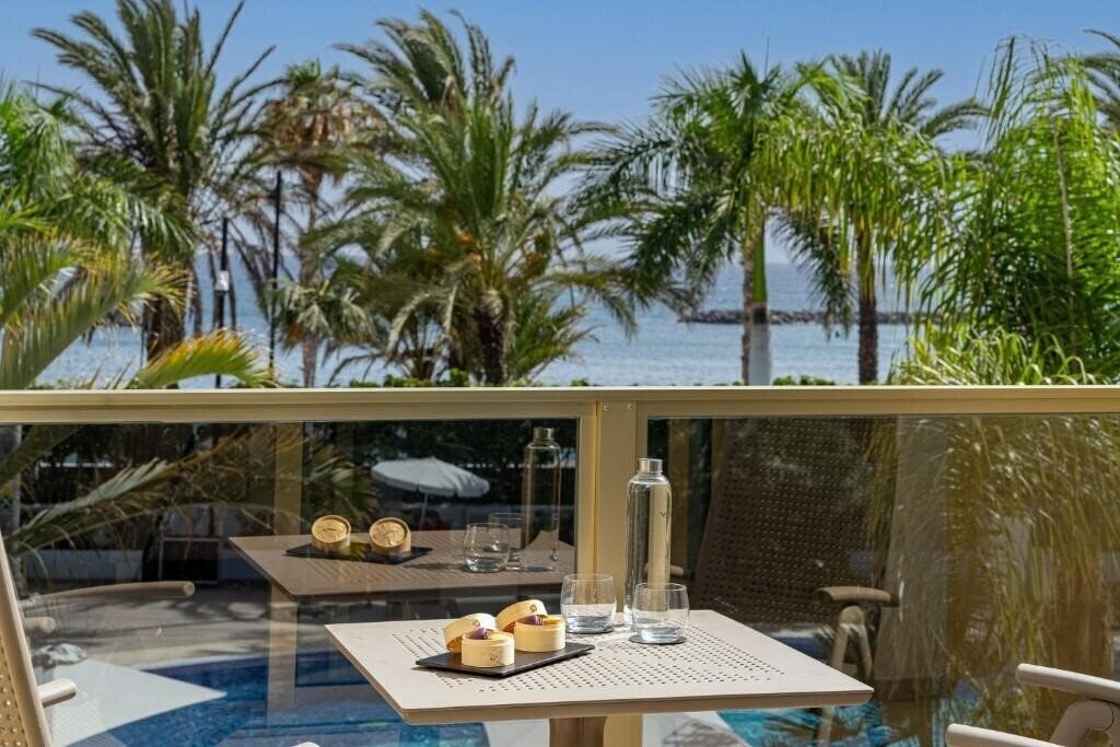 Изображение Sir Anthony 5*