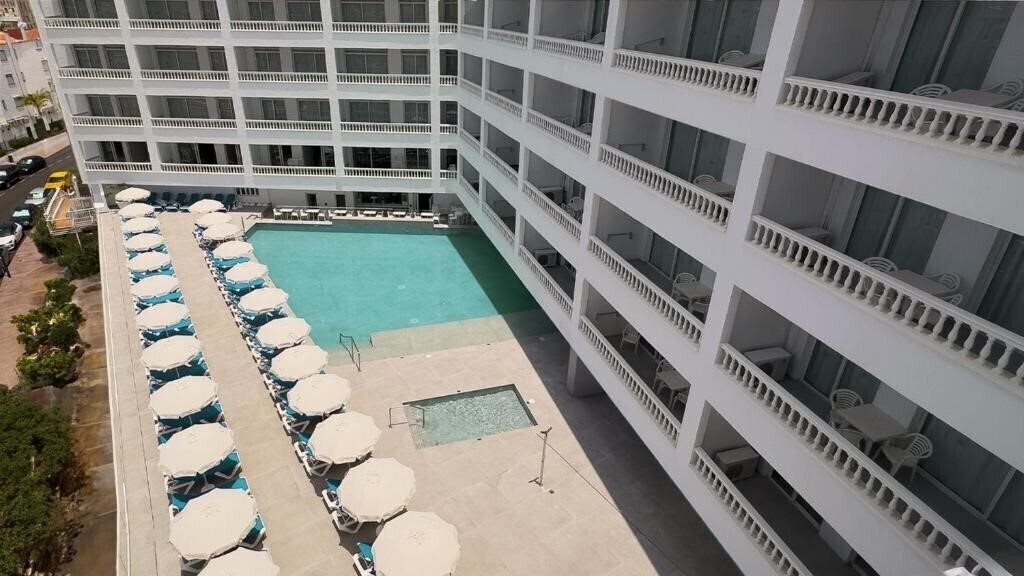 Готель Blue Sea Lagos De Cesar 4*