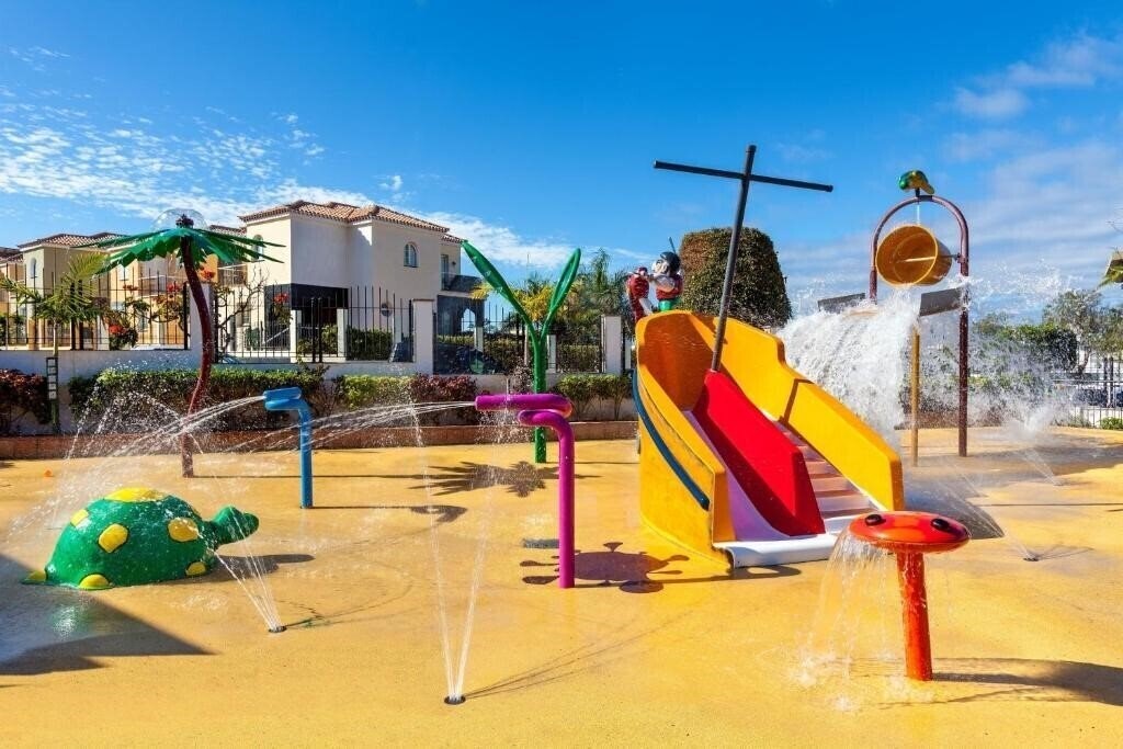 Изображение Landmar Costa los Gigantes Family Resort 4*