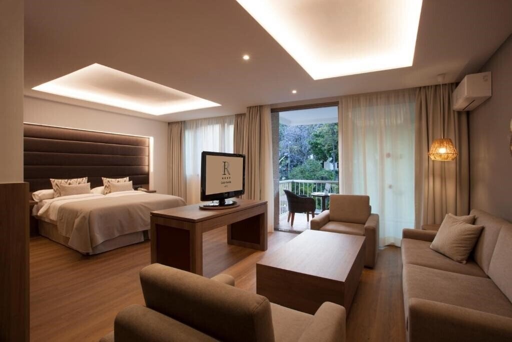 Фото Colon Rambla 4*