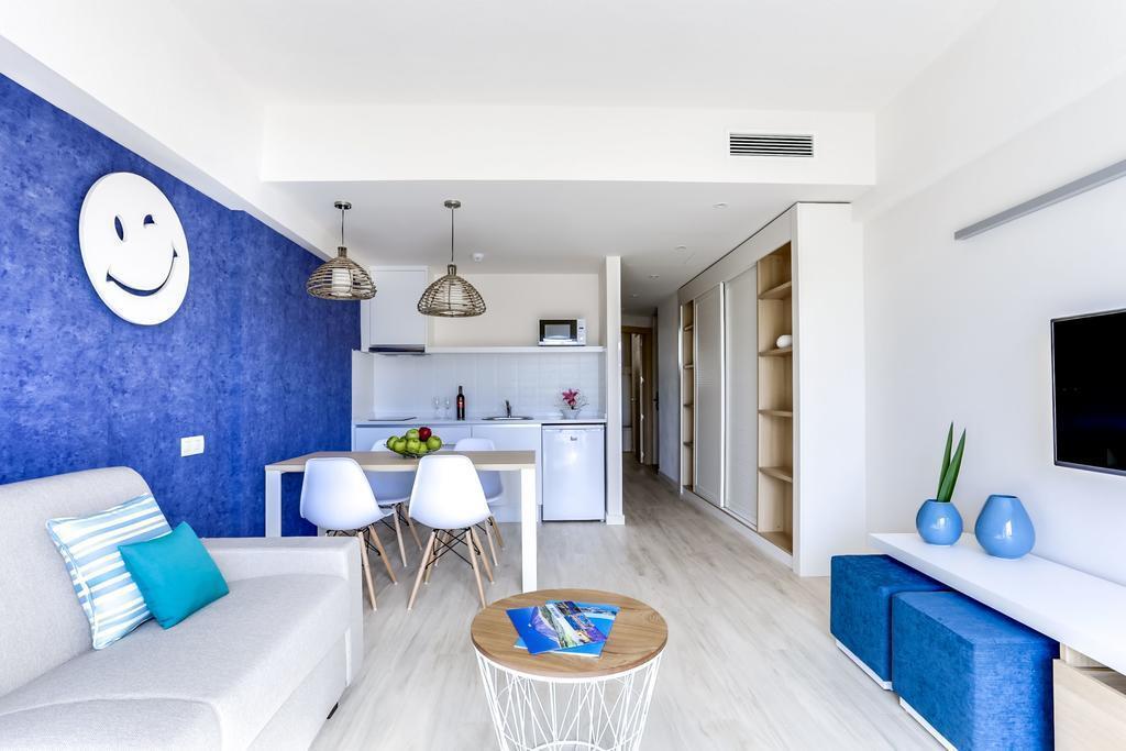 Готель HOVIMA La Pinta Beachfront Family Hotel 4*